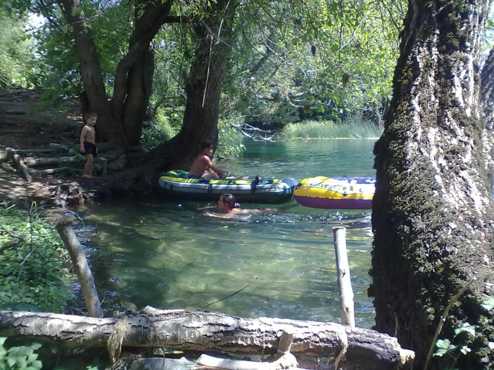 Guest House Green River Ljubuški Eksteriør billede
